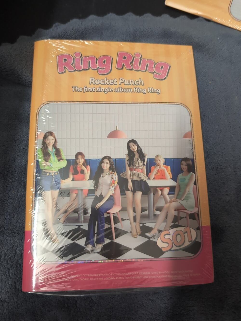 Ring Ring (Incl. 60pg Booklet, Photocard, Square Postcard + Sticker) SO1